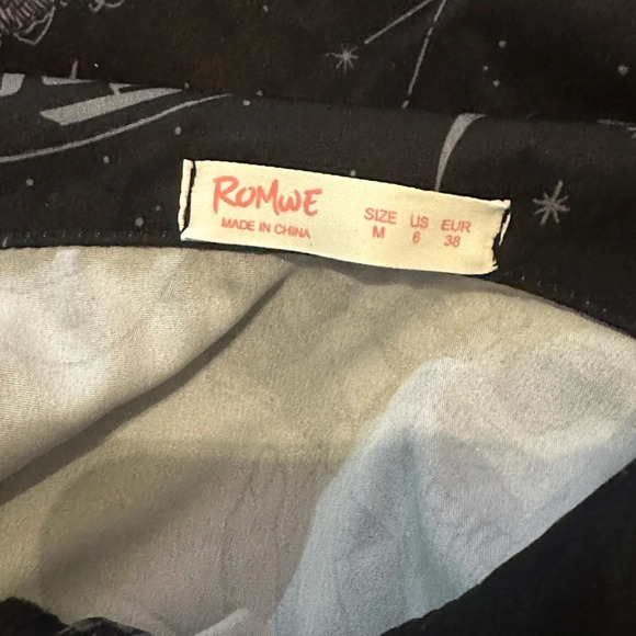 Romwe gothic button down shirt size medium 6 - Picture 3 of 4